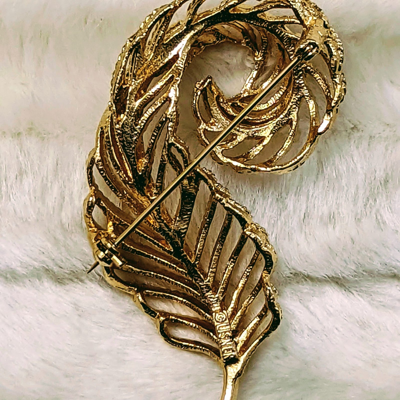 Lisner Leaf Scroll Brooch - back