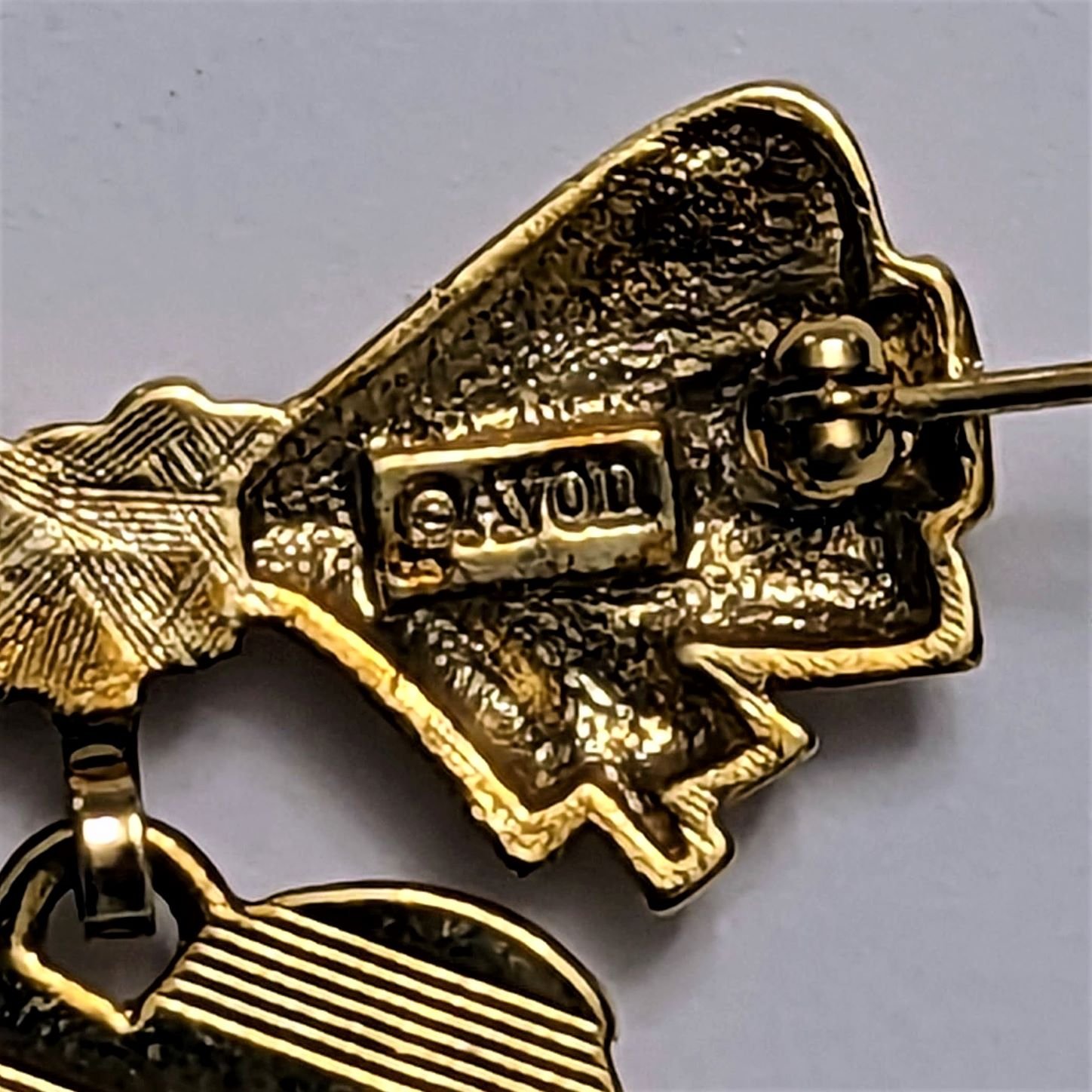 Avon Bow and Heart Brooch