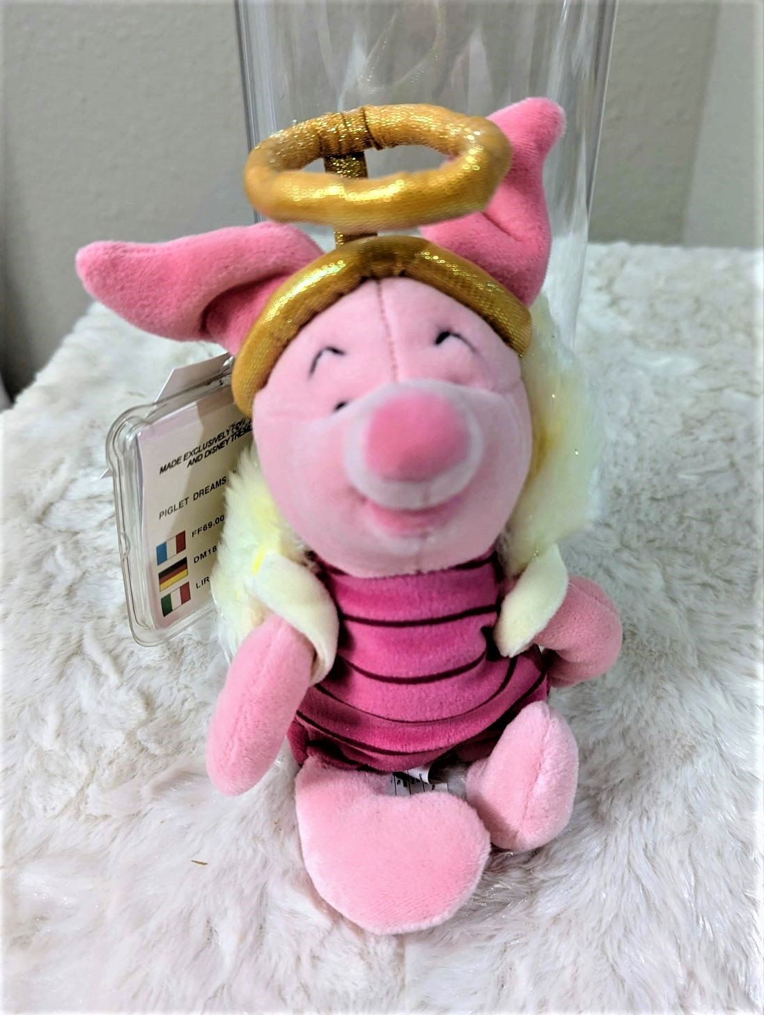 Disney piglet dreams with wings