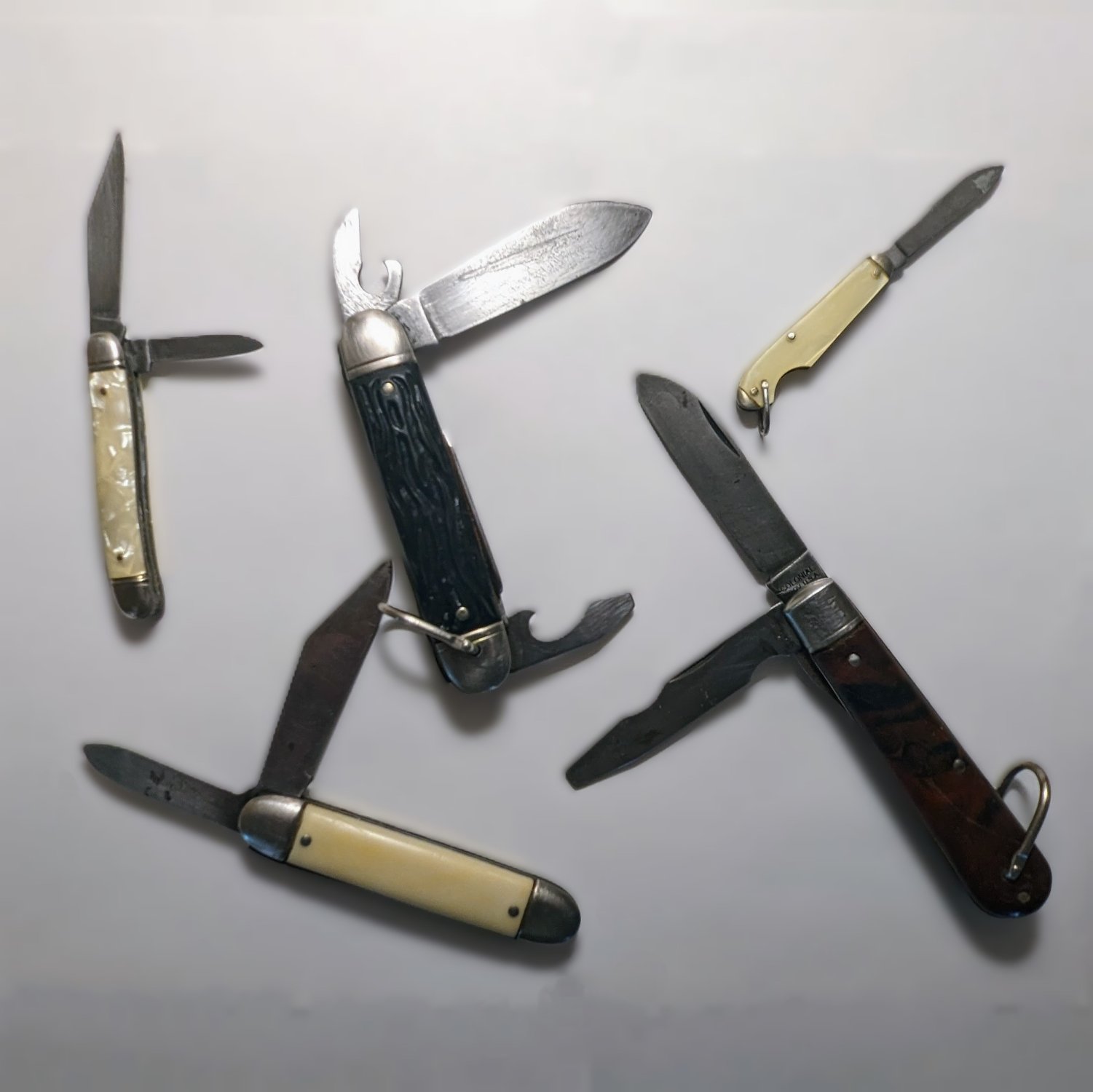 Vintage Pocket Knife Set